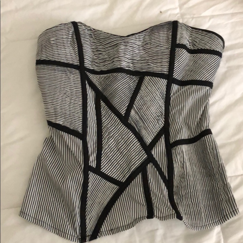 Strapless top